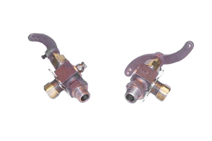 20-601-03 - 1/2" Square Bronze Liquid Level Valves (Chain Operated)