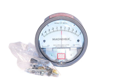 2301 - 0.5" to 0/0.5" Pressure Gauge