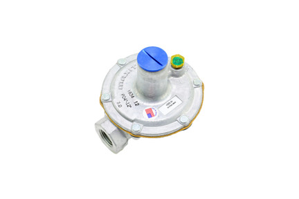 Maxitrol 325-3 Appliance Gas Regulator - 1/2" NPT, 5 PSI Max, 4-12" W.C with Vent Limiter