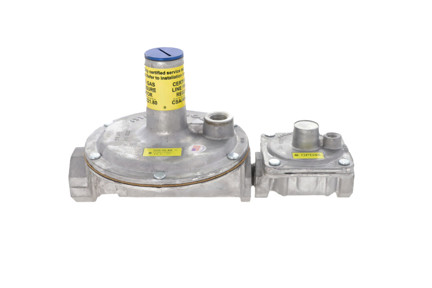 Maxitrol 325-5 Line Gas Regulator - 1/2" NPT, 5 PSI Max, 7-11" W.C. with OPD