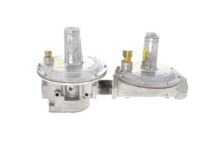 Maxitrol 325-7 Line Gas Regulator - 1-1/4" NPT, 5 PSI Max, 7-11" W.C. with OPD + Vent Limiter