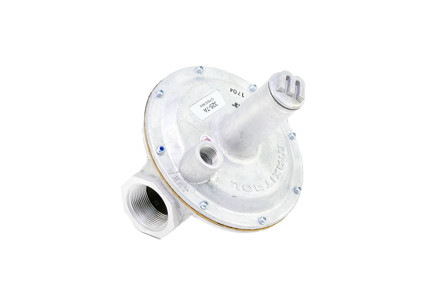 Maxitrol 325-7 Appliance Gas Regulator - 1-1/2", 10 PSI Max, 4-12" W.C.