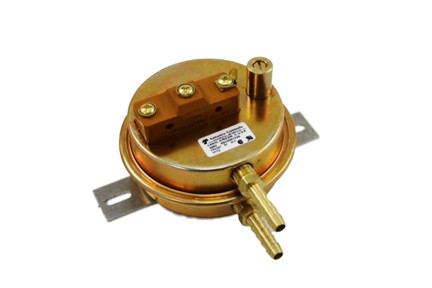 Fixed at 0.3" W.C. (Barb Fitting) SPDT Air Pressure Switch