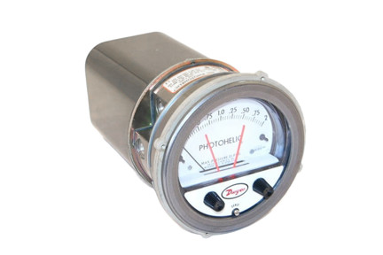 A3002 - 0 to 2" Photohelic Pressure Switch/Gage