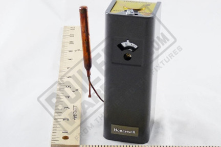 L6006A - Circulator/High/Low Limit Aquastat Control, 100/240 Deg, 5/30 Deg Dif.