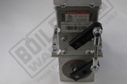 Modulating Feedwater Valve 1-1/2" 60 Deg V port 0-135 ohm CV Rating 37.50