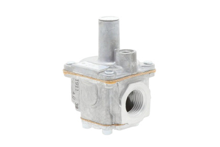 Maxitrol R500S Appliance Gas Regulator - 3/4" NPT, 5 PSI Max, 3-6" W.C.